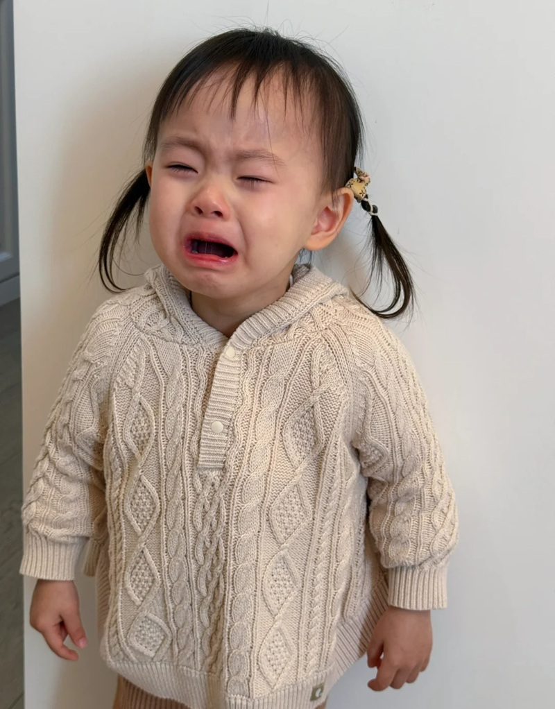 ảnh em bé khóc 38