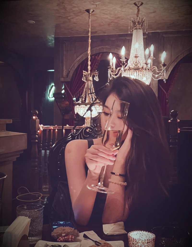 ảnh gái xinh buồn 1