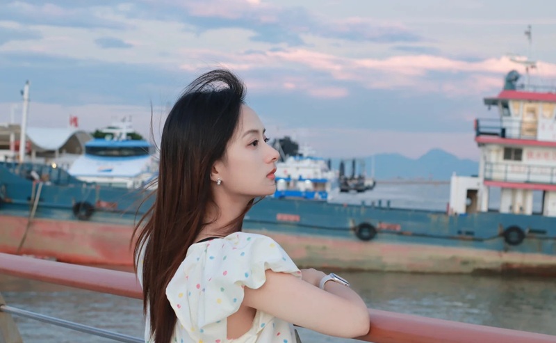 ảnh gái xinh buồn 17