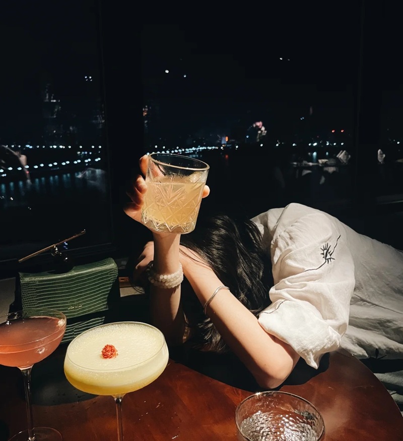 ảnh gái xinh buồn 6