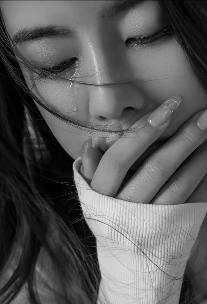 ảnh giọt nước mắt buồn 14