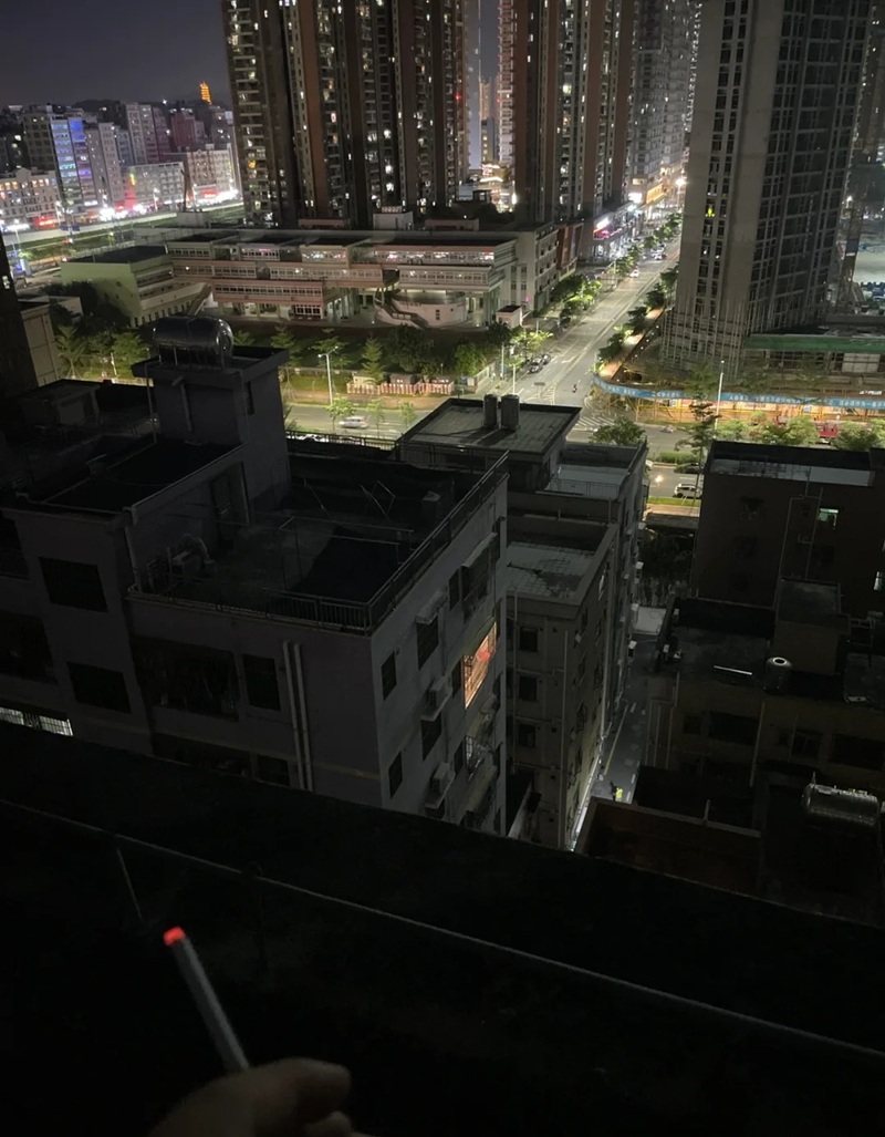 ảnh hút thuốc buồn 2