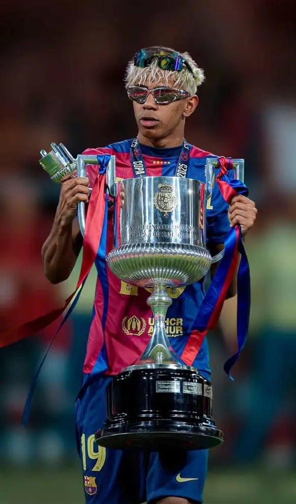 ảnh lamine yamal ngầu 13