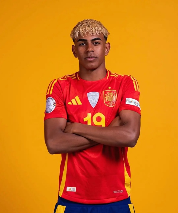 ảnh lamine yamal ngầu 24