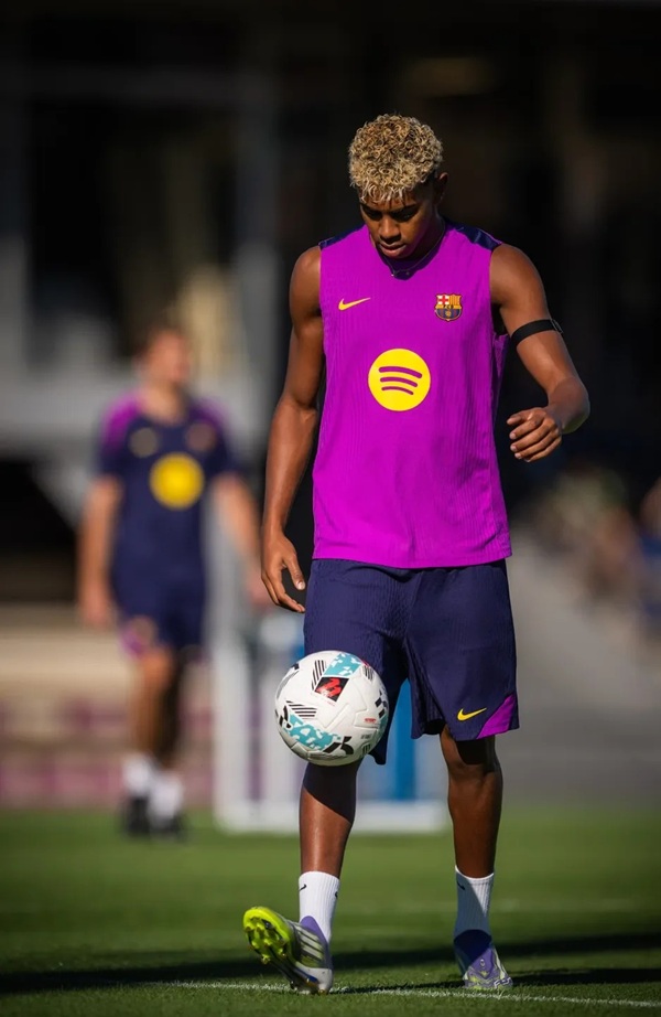 ảnh lamine yamal ngầu 37