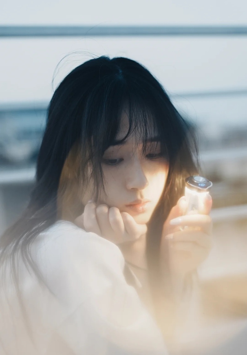 ảnh mặt buồn tâm trạng 12