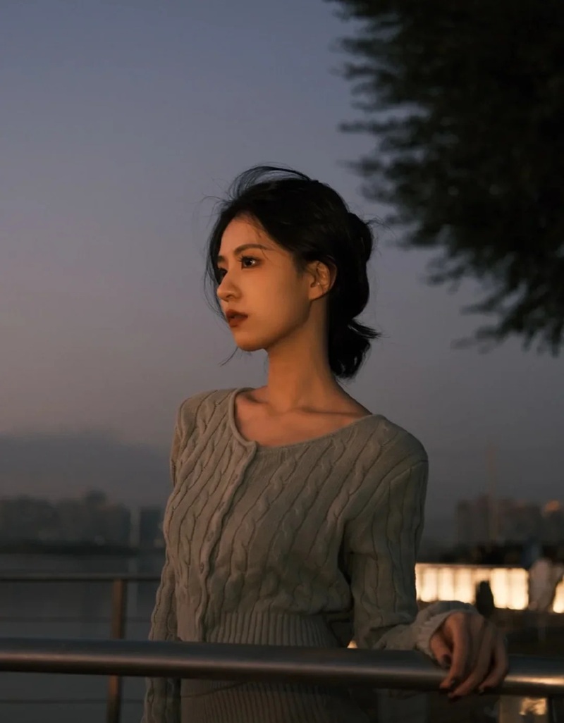 ảnh mặt buồn tâm trạng 20