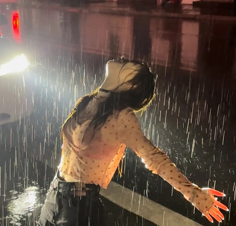 ảnh mưa buồn tâm trạng 6