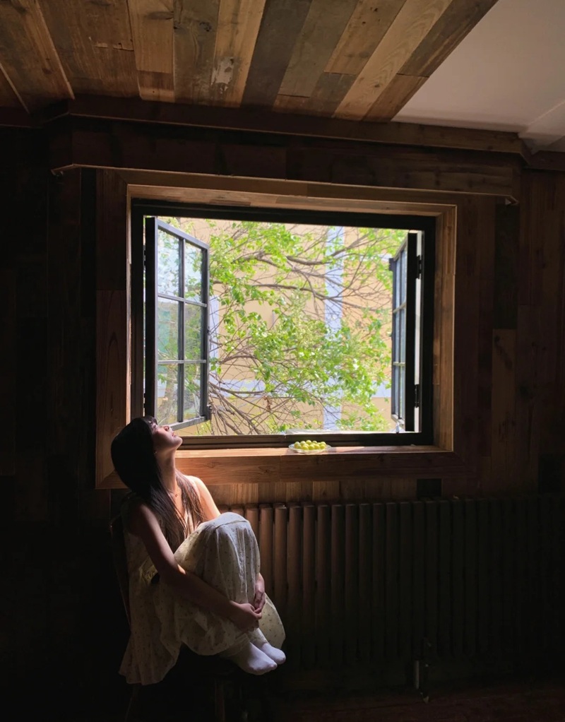 ảnh ngồi 1 mình buồn 22