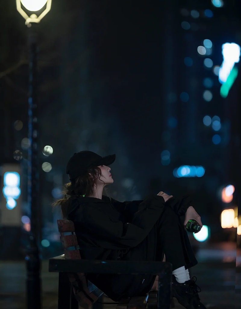 ảnh ngồi 1 mình buồn 26