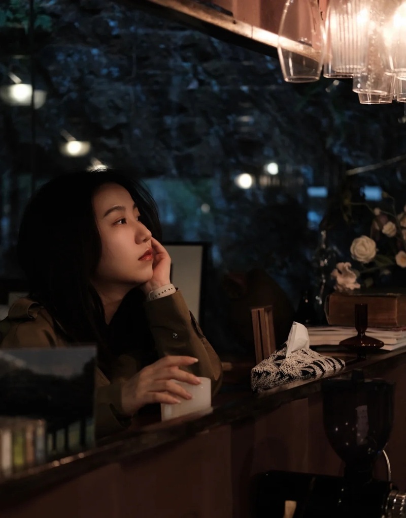 ảnh ngồi 1 mình buồn 27