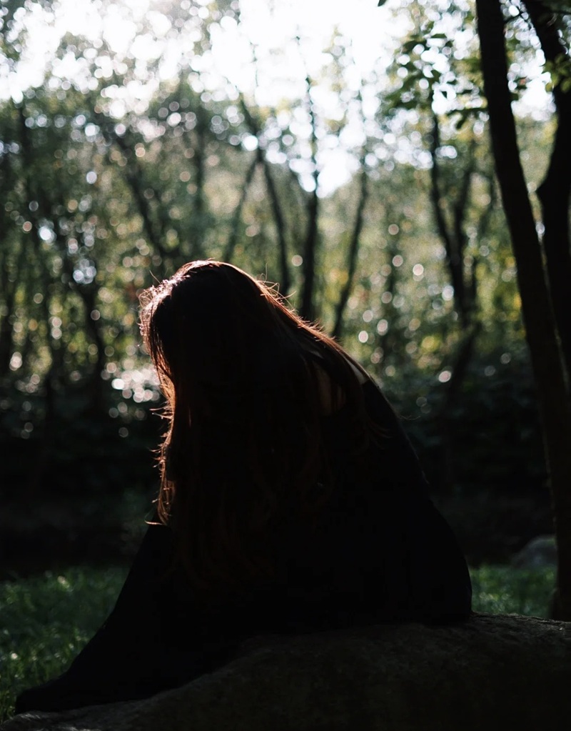 ảnh ngồi 1 mình buồn 29