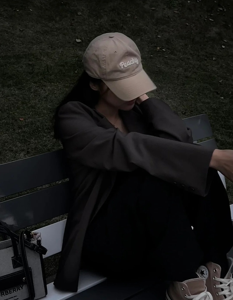 ảnh ngồi 1 mình buồn 32