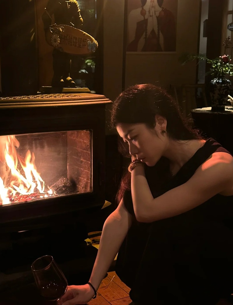 ảnh ngồi 1 mình buồn 4