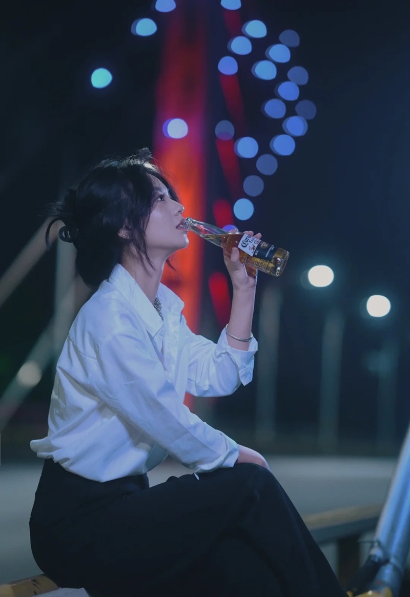 ảnh ngồi 1 mình buồn 6