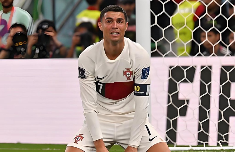 ảnh ronaldo khóc 13