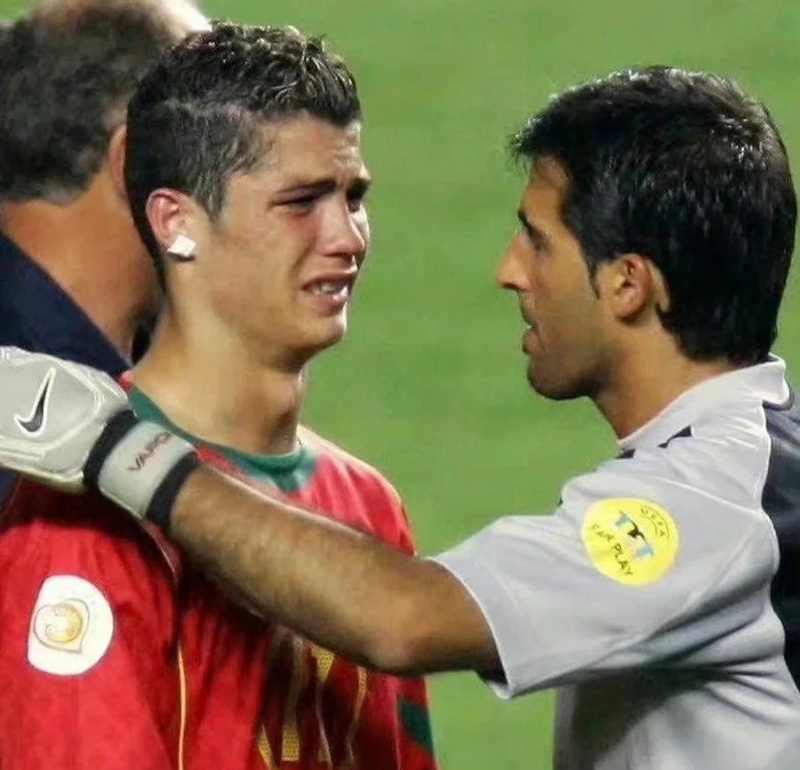 ảnh ronaldo khóc 28