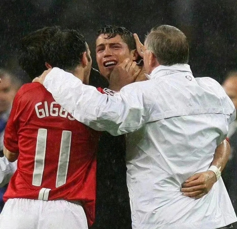 ảnh ronaldo khóc 29