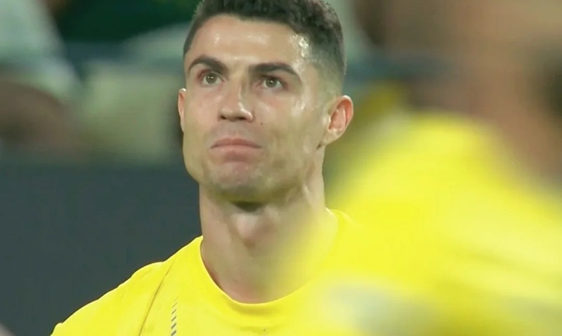 ảnh ronaldo khóc 33