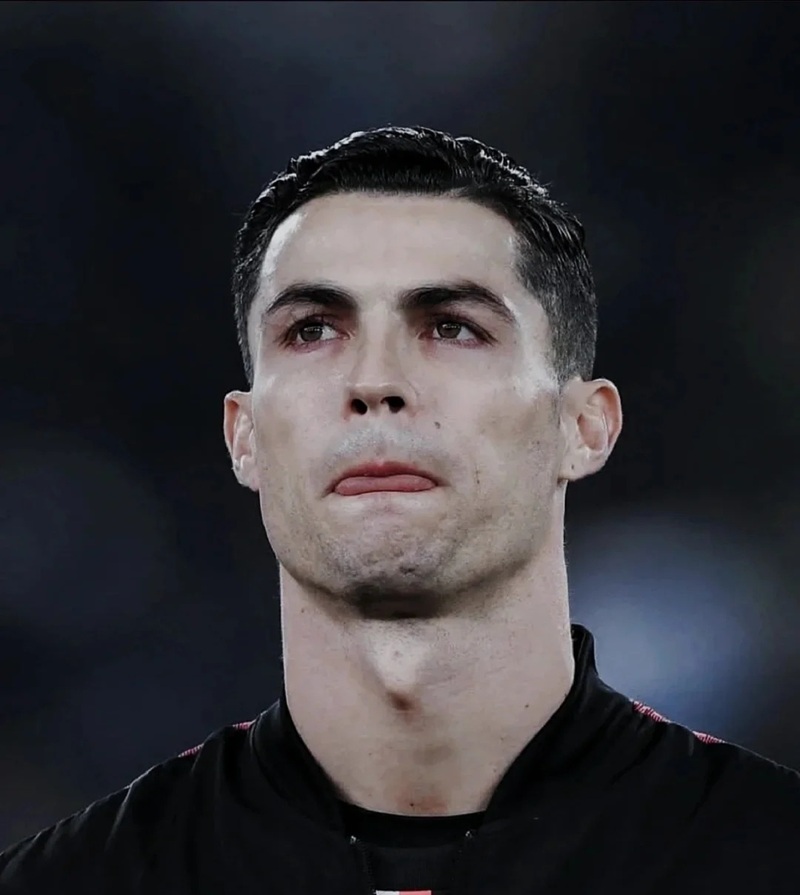ảnh ronaldo khóc 39
