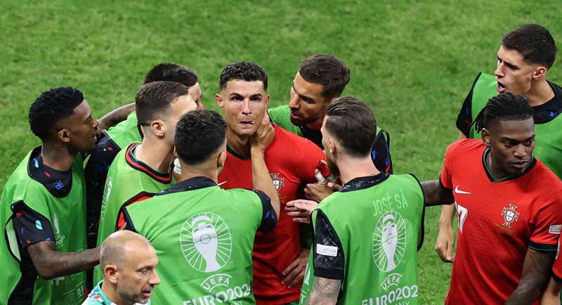 ảnh ronaldo khóc 6