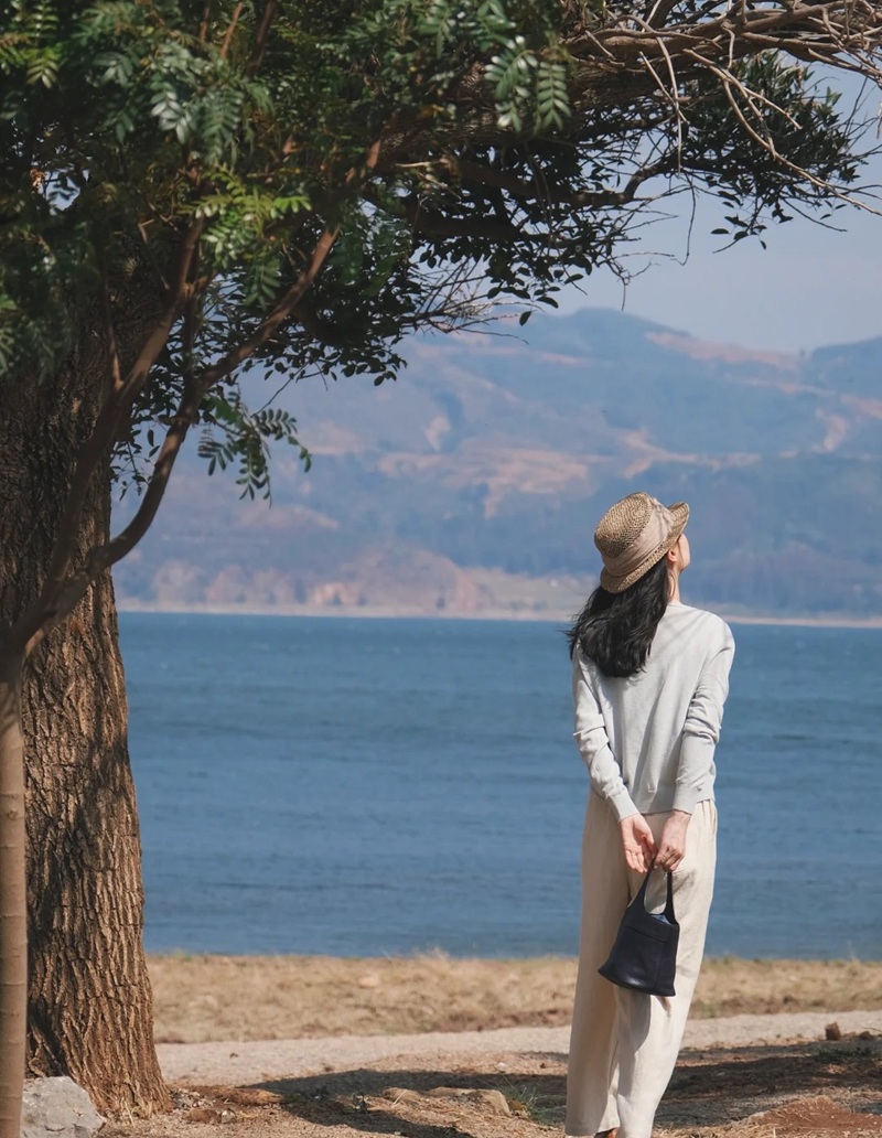 ảnh tâm trạng buồn của con gái