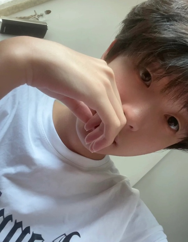 ảnh trai 2k12 che mặt 6