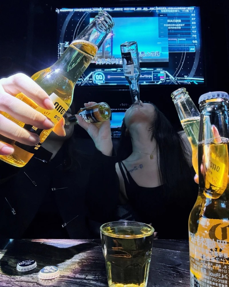 buồn ảnh bia rượu tự chụp 23