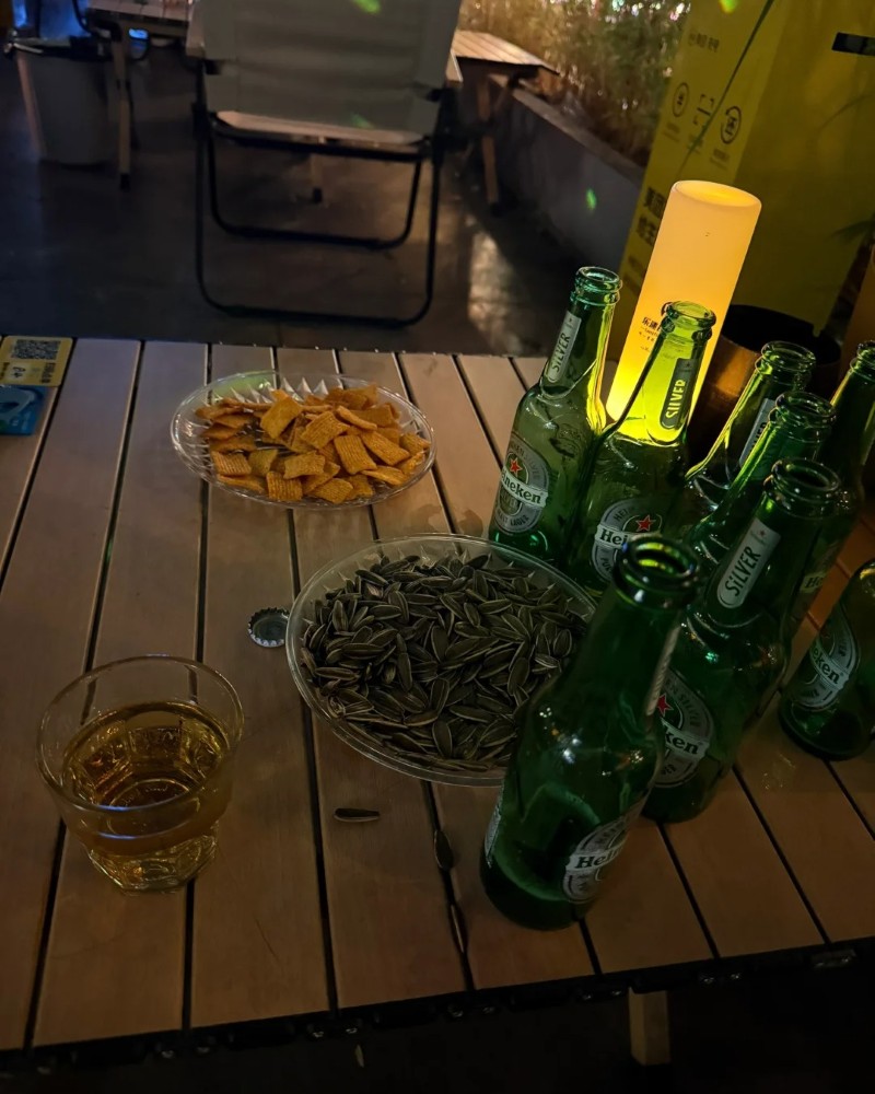 buồn ảnh bia rượu tự chụp 30