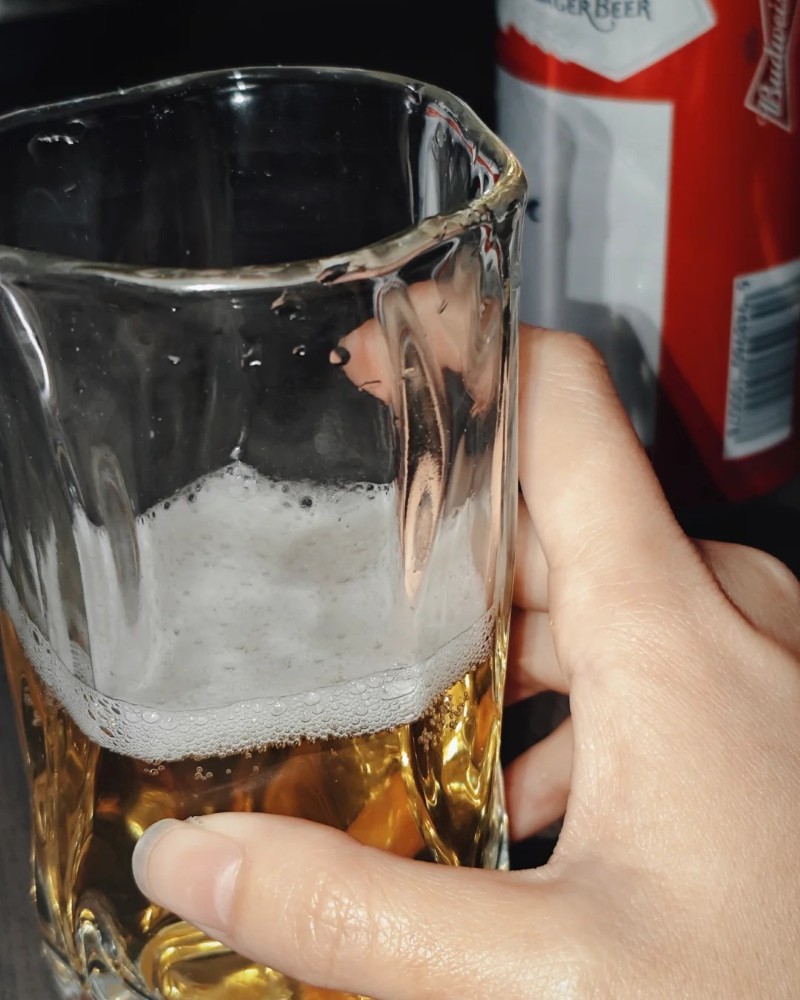 buồn ảnh bia rượu tự chụp 6