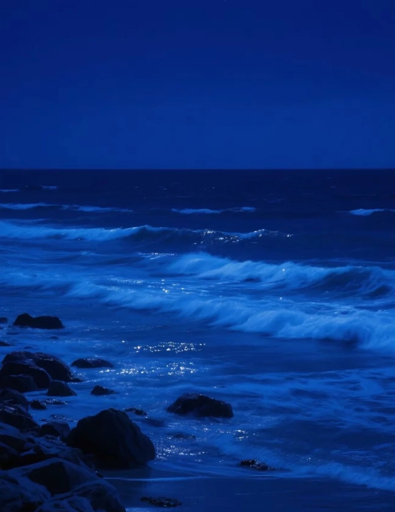 hình ảnh biển buồn về đêm