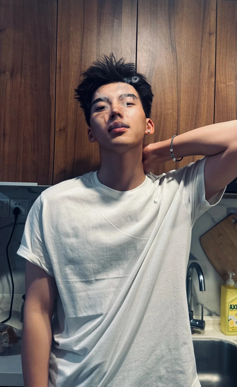 hình ảnh hút thuốc ngầu nam 24