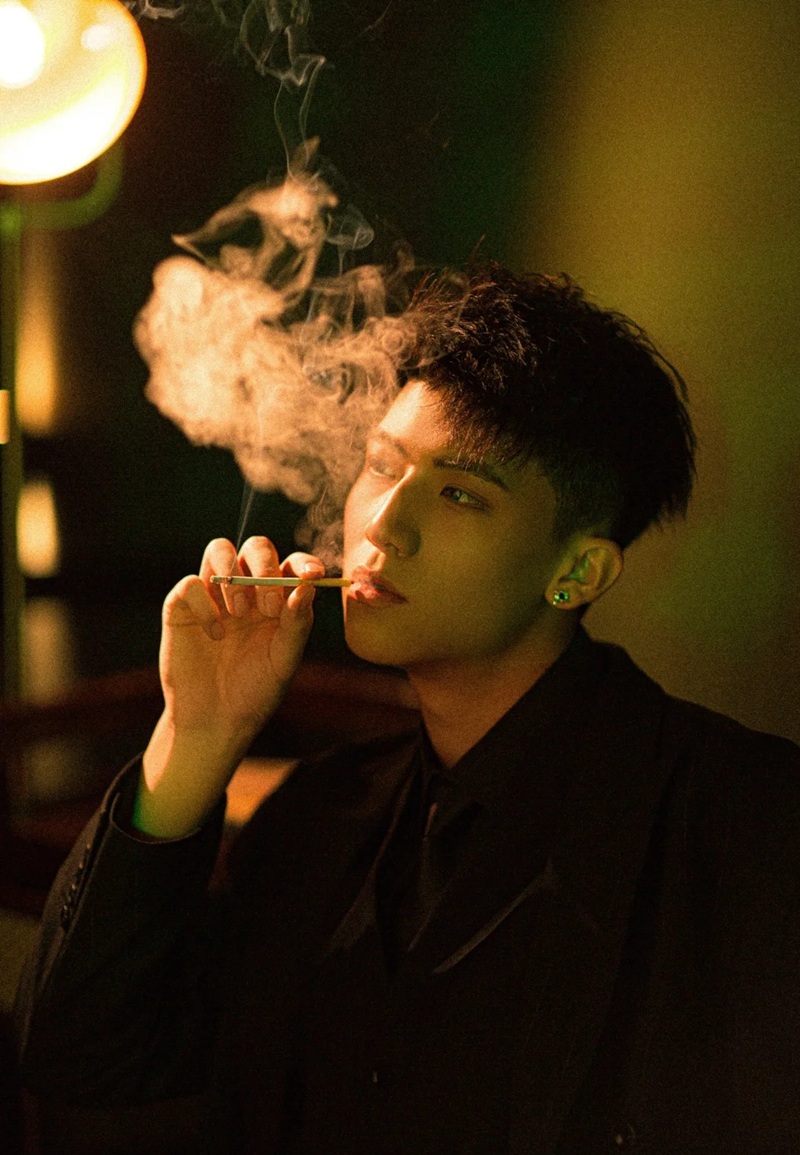 hình ảnh hút thuốc ngầu nam 33