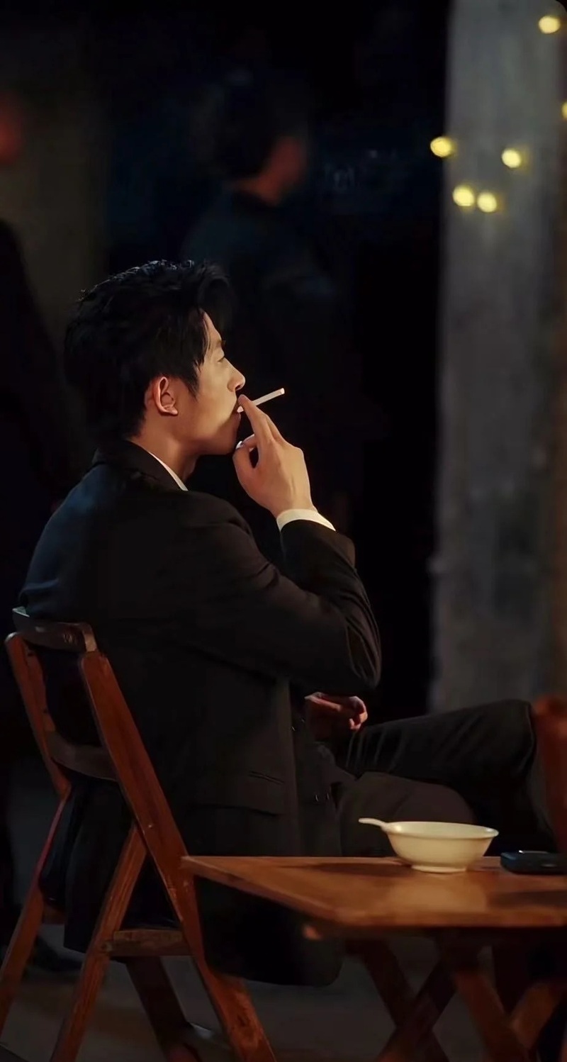 hình ảnh hút thuốc ngầu nam 4