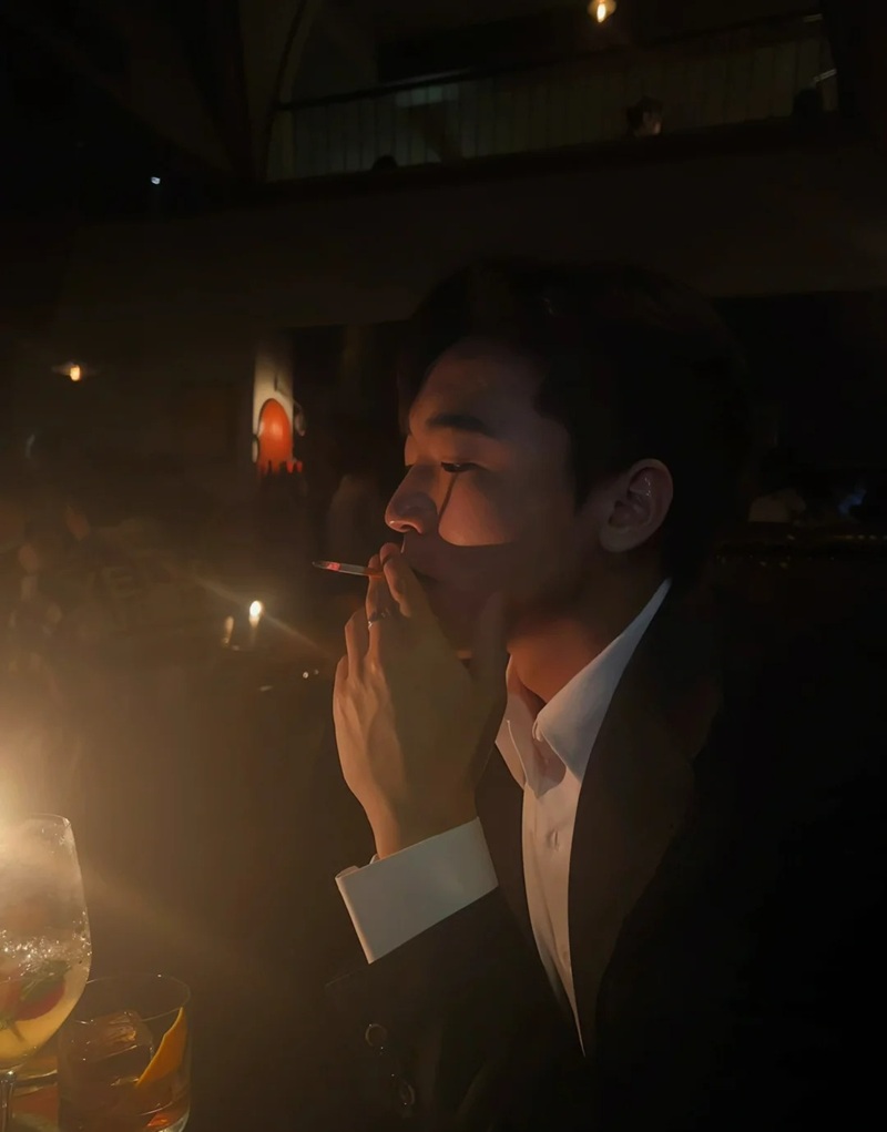hình ảnh hút thuốc ngầu nam 41