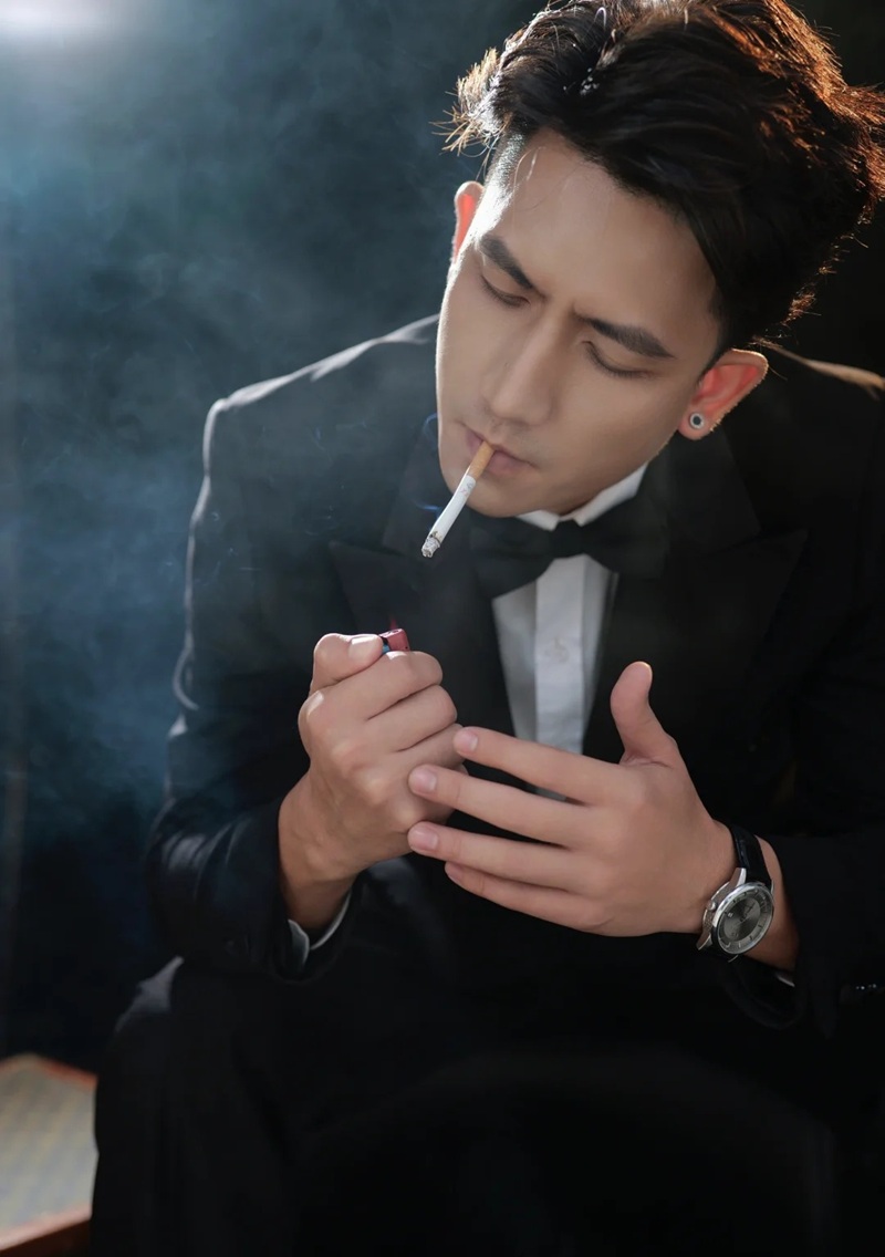 hình ảnh hút thuốc ngầu nam 6