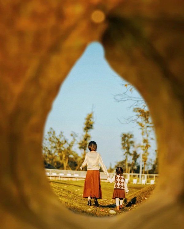 hình ảnh mẹ đơn thân buồn 12