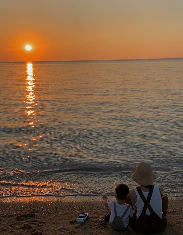 hình ảnh mẹ đơn thân buồn 30