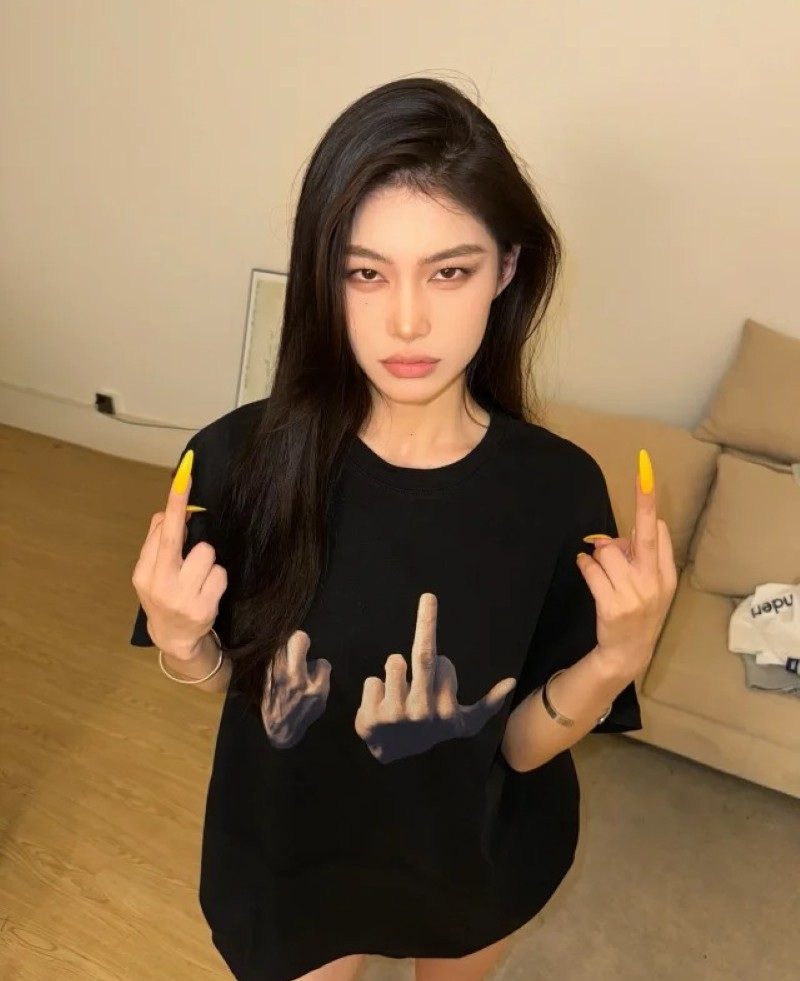 hình ảnh ngón tay giữa ngầu 16