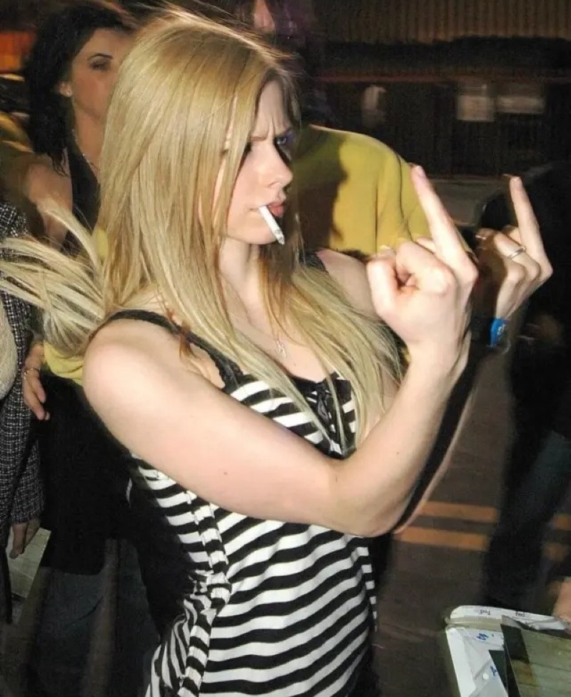 hình ảnh ngón tay giữa ngầu 36