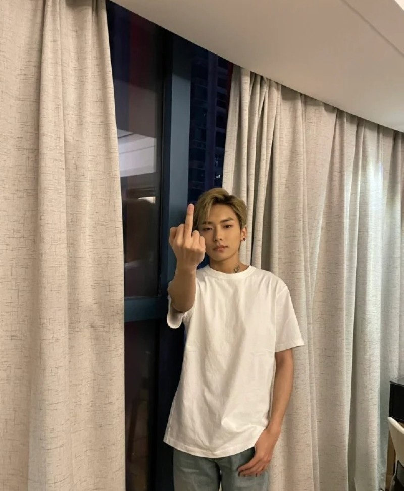 hình ảnh ngón tay giữa ngầu 4