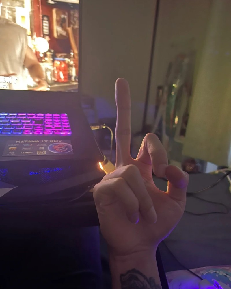 hình ảnh ngón tay giữa ngầu 7