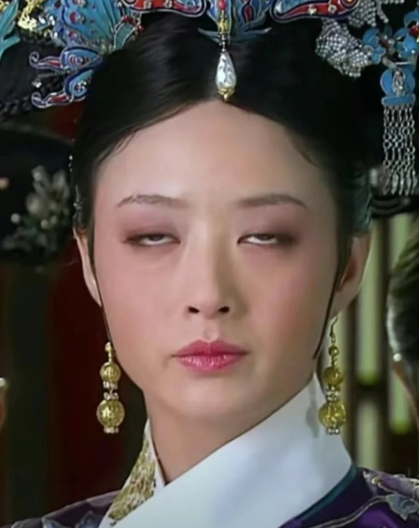 meme trợn mắt 22