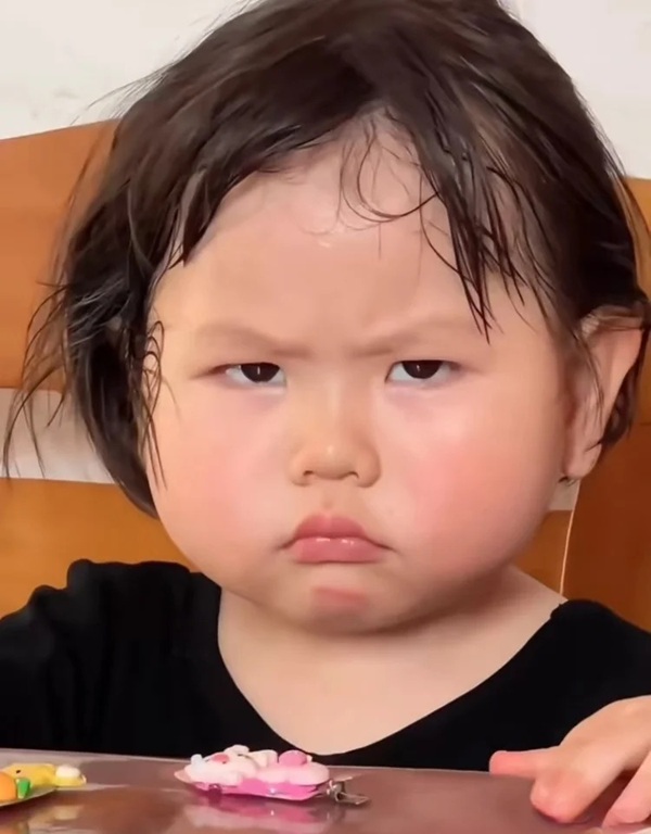 meme trợn mắt 30