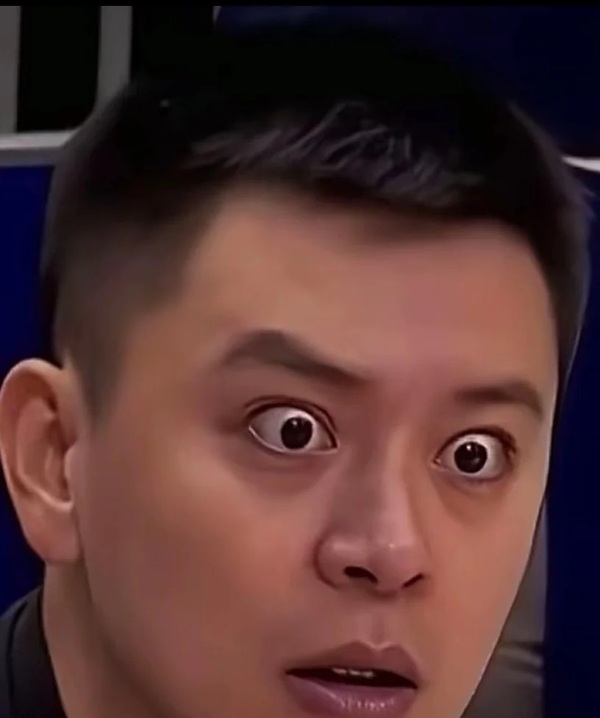 meme trợn mắt 32