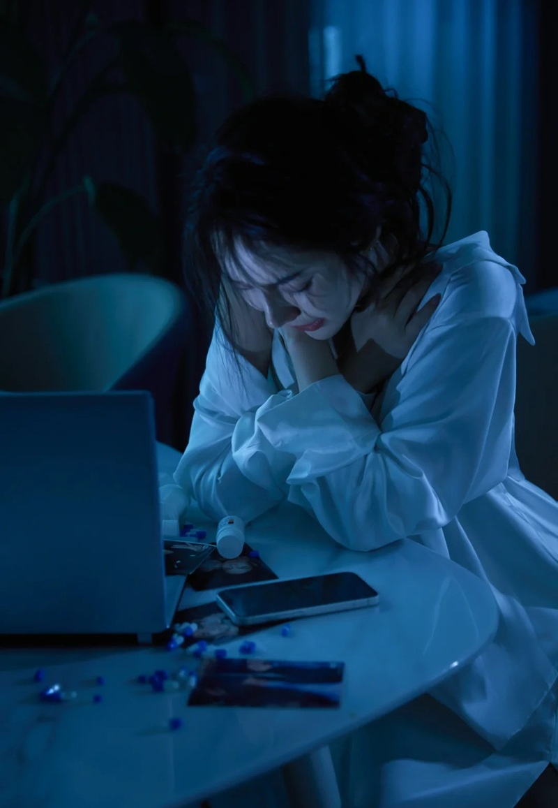 những hình ảnh chia tay buồn nhất 17