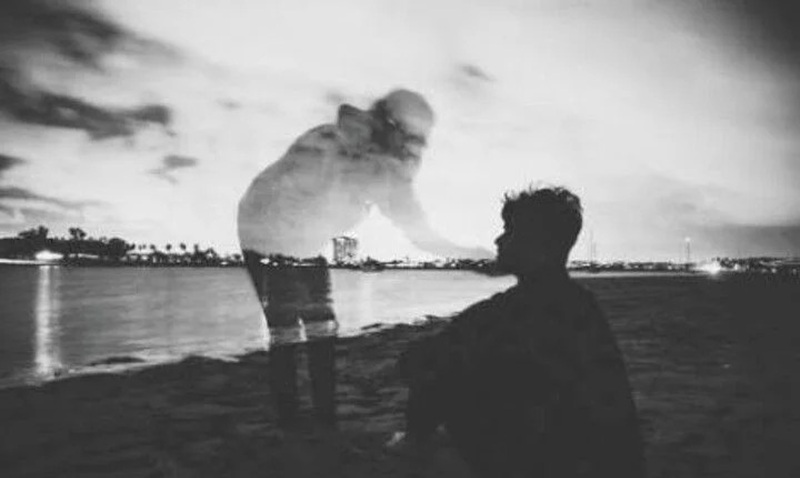 những hình ảnh chia tay buồn nhất 3